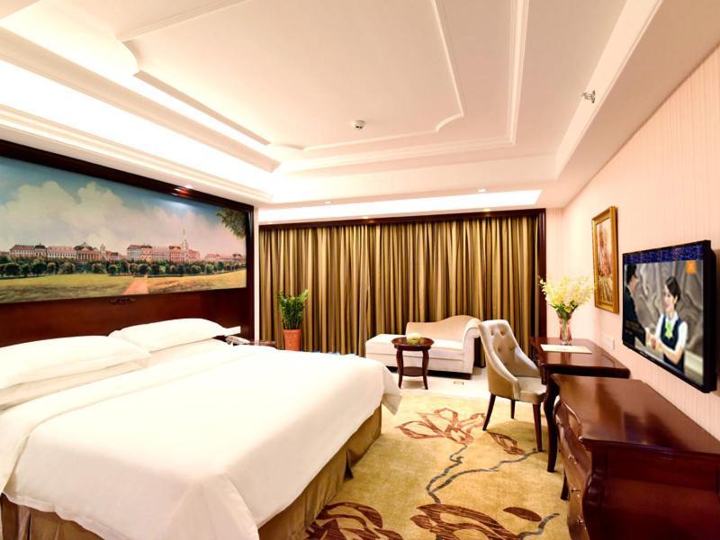 Vienna Hotel Loudi Chunyuan Pedestrian Street Kültér fotó