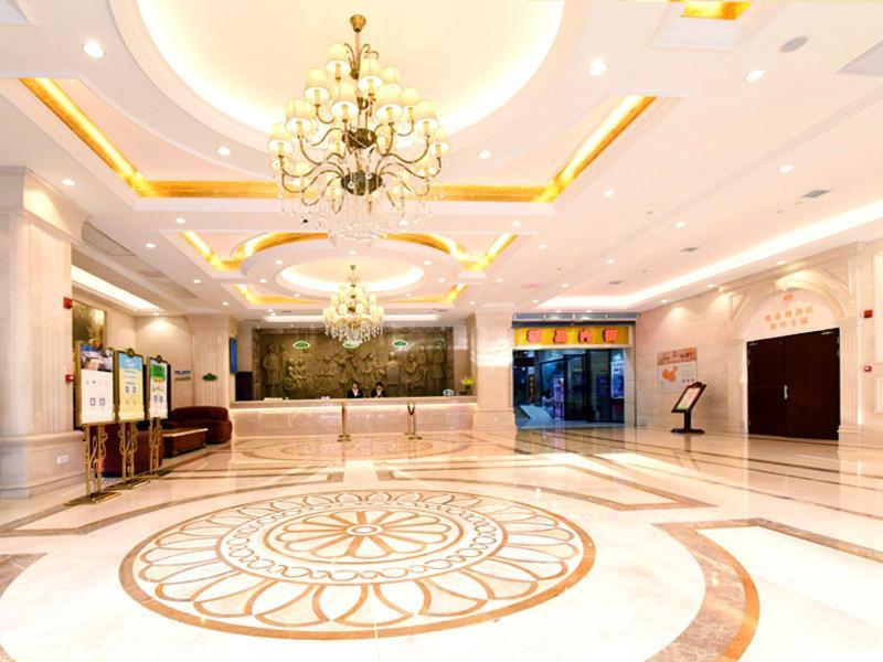 Vienna Hotel Loudi Chunyuan Pedestrian Street Kültér fotó
